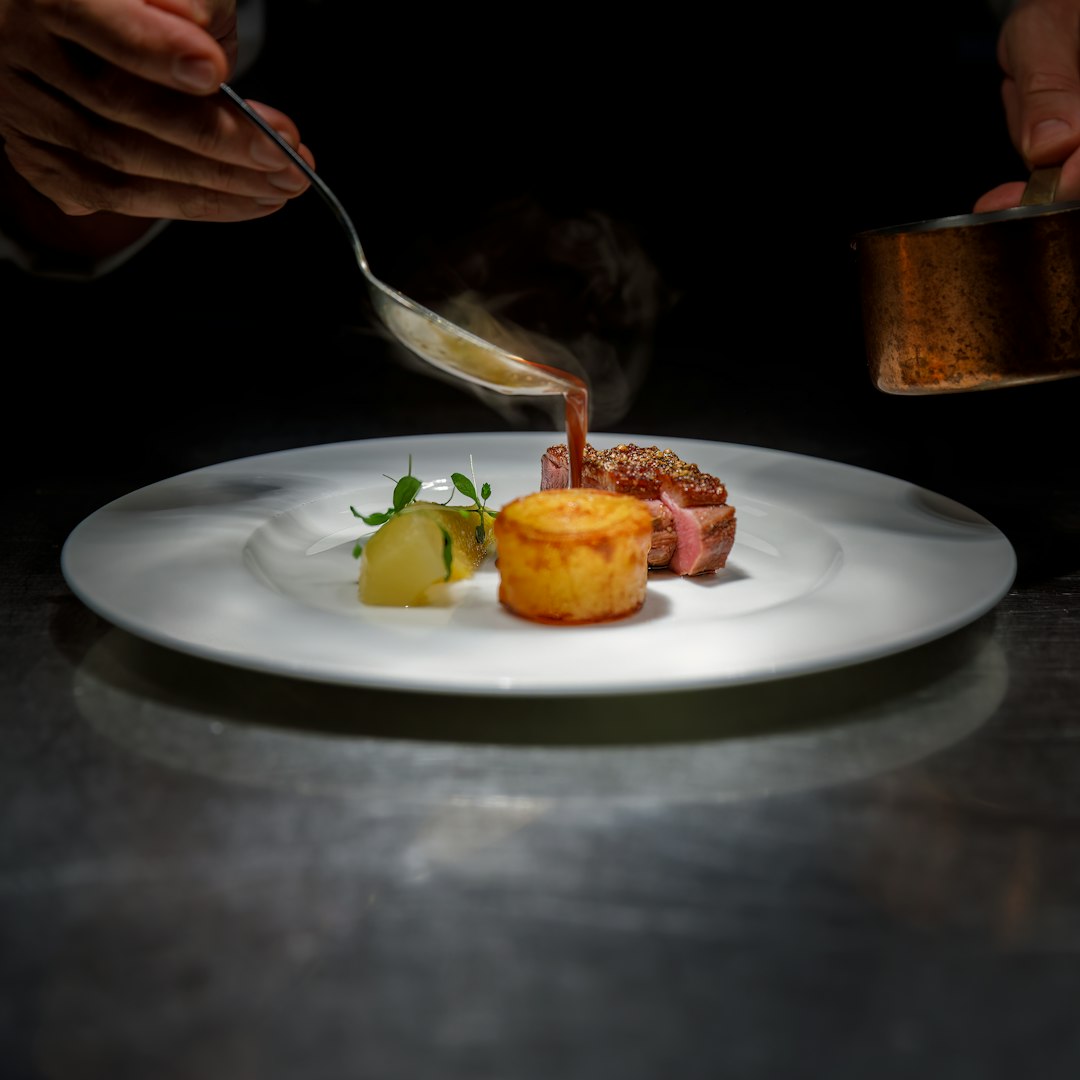 Restaurant kitchen plating